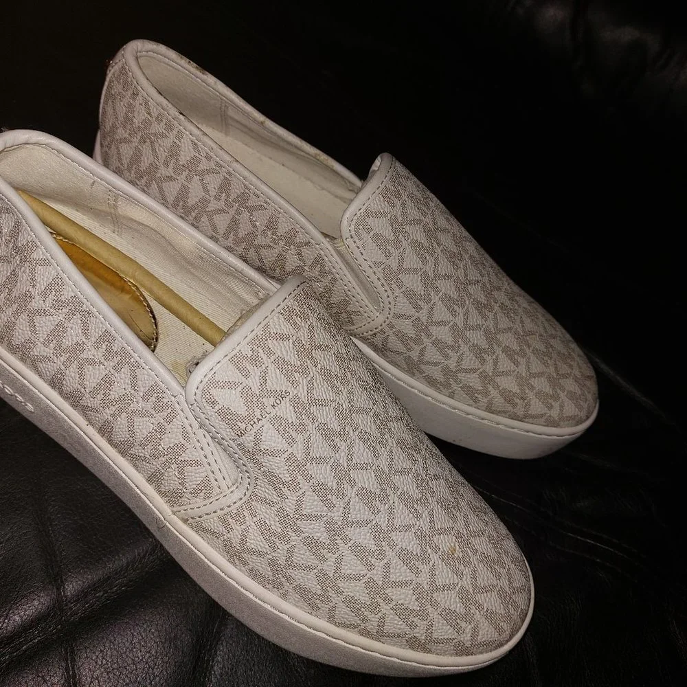 Handbag - Picture 3 of 3